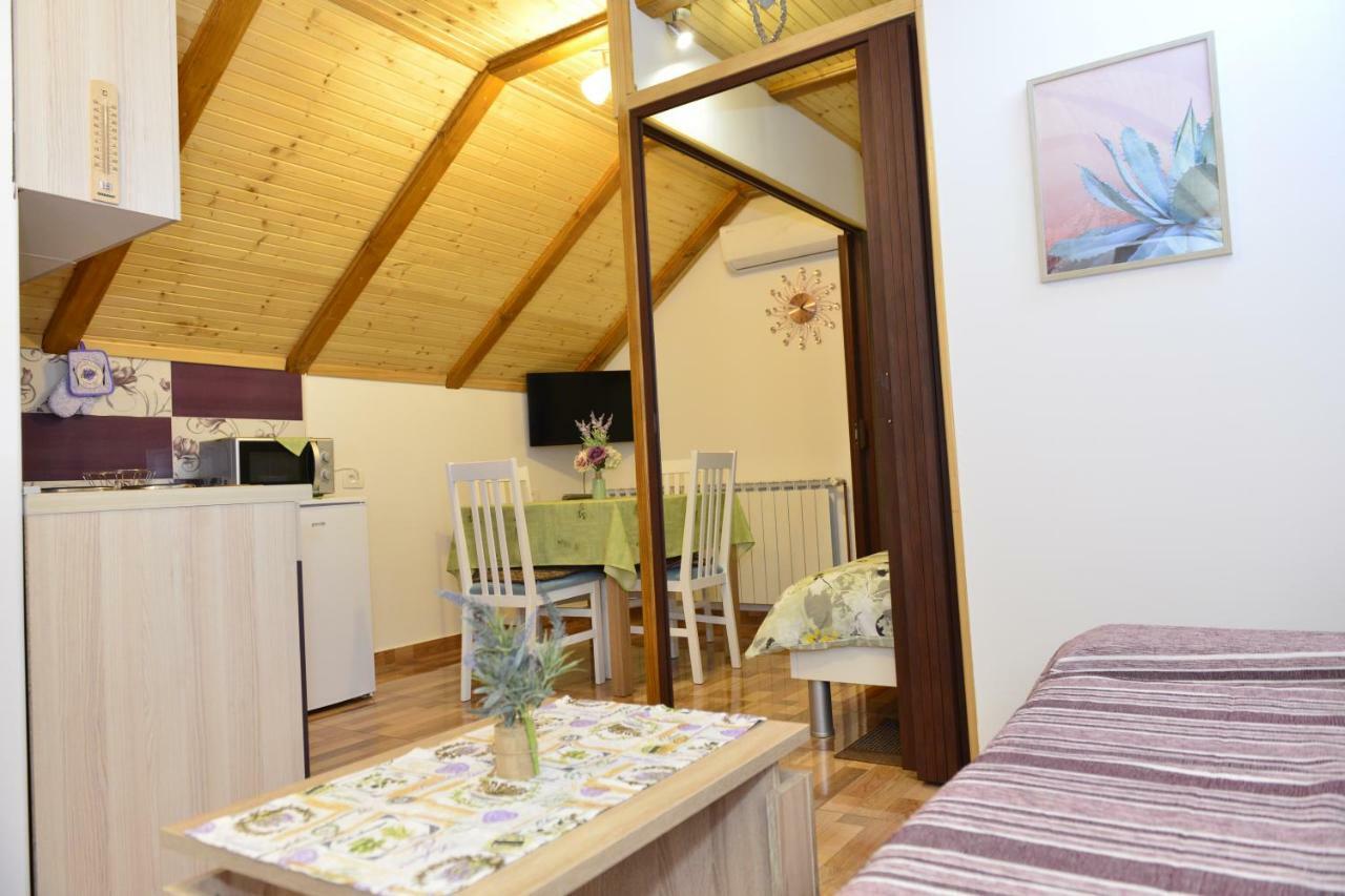 Apartmani Miscevic Йосипдол Екстериор снимка